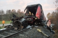 Две жертви и ранени при сблъсък на влак с тир в Германия
