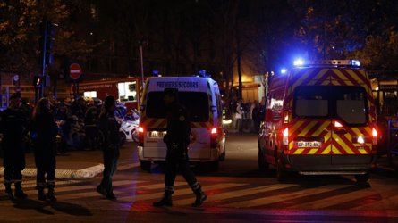 Франция отпуска над 500 хиляди евро за засегнатите от атентатите заведения