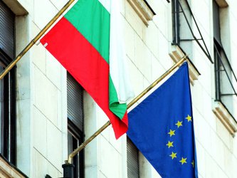 ЕК: Българските регулатори носят риск за икономиката