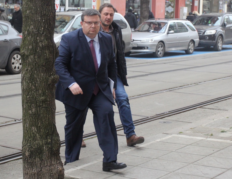 Главният прокурор Сотир Цацаров на път към ВСС, сн. БГНЕС