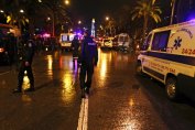 Взрив в автобус уби 11 президентски гвардейци в Тунис