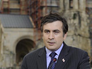 Украински министър поля с вода Саакашвили