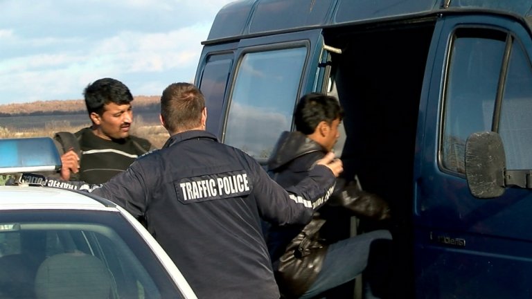 Група нелегални мигранти е задържана между пазарджишки села