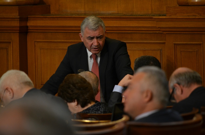 Атанас Мерджанов в парламента, сн. БГНЕС