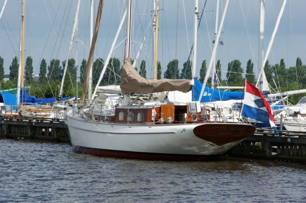 Холандия ще превозва гостуващите в страната министри с лодки