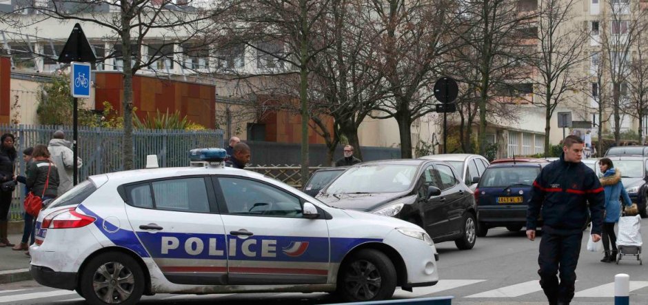 Над 800 души бяха евакуирани от френска църква заради фалшива терористична заплаха
