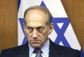 Присъдата на бившия израелски премиер Олмерт за корупция е намалена