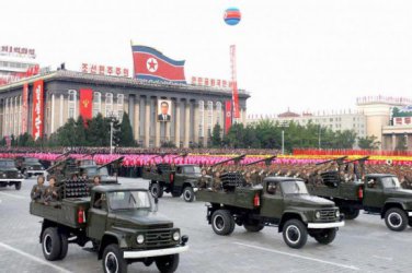 Пхенян заплаши с война заради музикалната пропаганда на Сеул