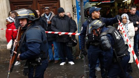 Нападателят на полицейско управление в Париж е пребивавал в германски бежански лагер