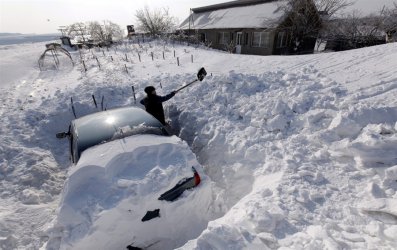 Румъния затвори пристанища и пътища заради снеговалежите
