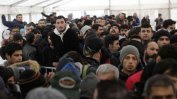 ФТ: ЕС с драстичен план за спиране на мигрантите през Балканите