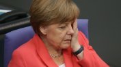 Ангела Меркел губи своя облог в полза на бежанците