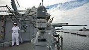 Иран задържа два малки военни кораба на САЩ