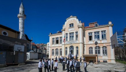 Крайно време е държавата да поеме финансирането и контрола върху ислямското образование