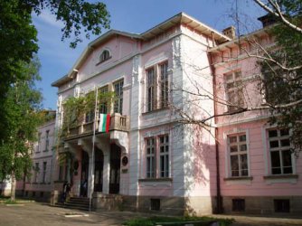 Езикова гимназия "д-р Петър Берон" в Кюстендил