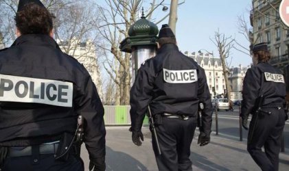 Френското Национално събрание прие конституционна поправка за извънредното положение