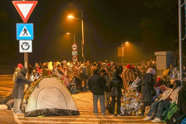 Австрия иска орязване на европейските помощи за страните, които отказват реадмисия на мигранти