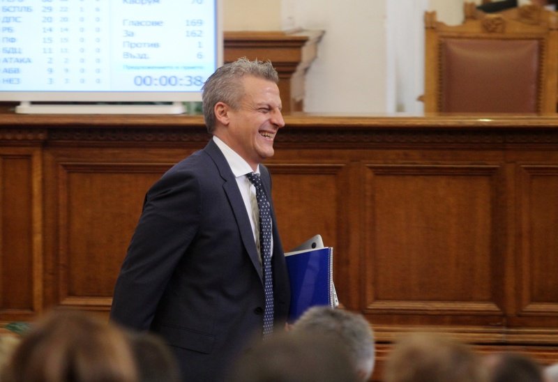 Петър Москов по време на дебата за вота на недоверие заради здравната политика, сн. БГНЕС