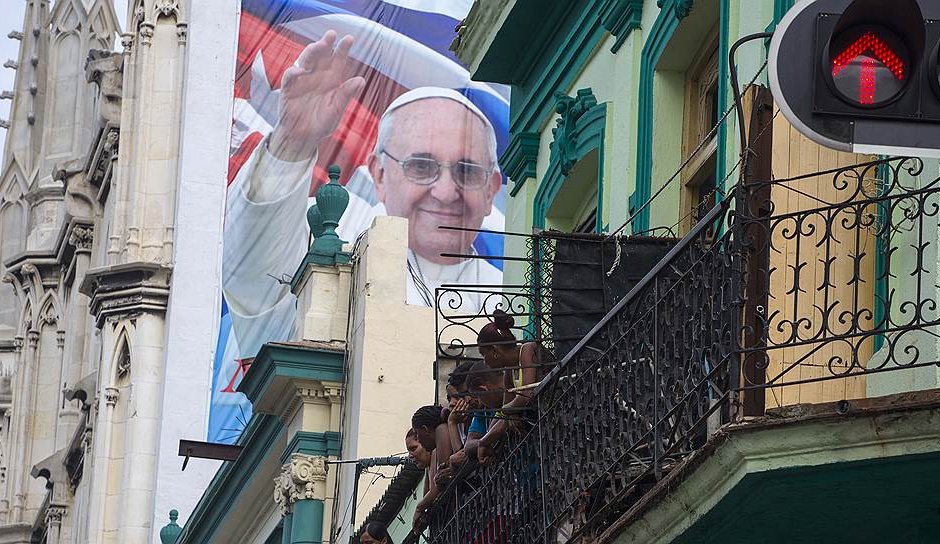 Куба се готви за посещението на папата