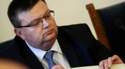 Цацаров държи под контрол политиците чрез "шпицкоманда" в столичното следствие
