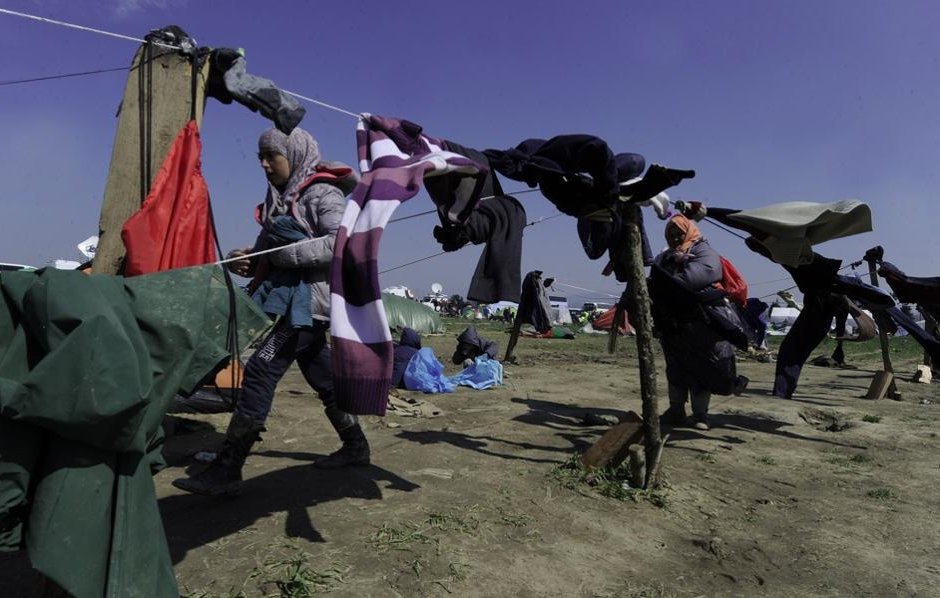 В Гърция прииждат мигранти, въпреки че споразумението за връщането им в Турция вече е в сила