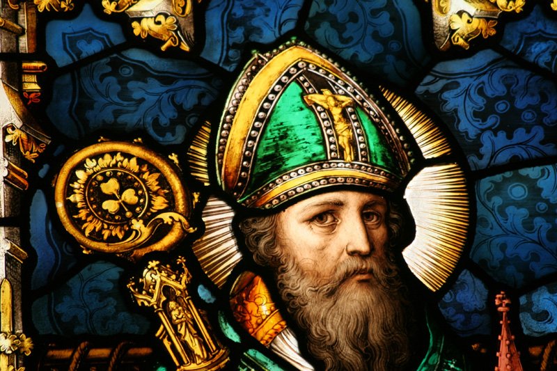 Свети Патрик – ирландският светец, честван бурно 15 века след смъртта си