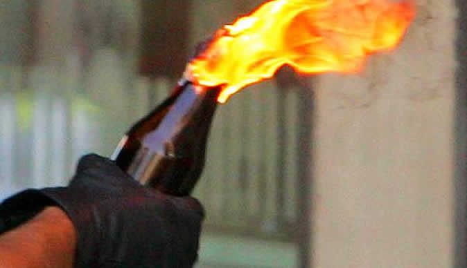 Петролна бомба хвърлена в офиса на косовския президент