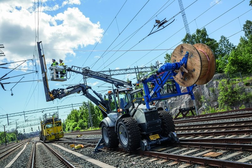 Багерът Lännen 8800i Rail печели състезанието с времето при жп ремонтите