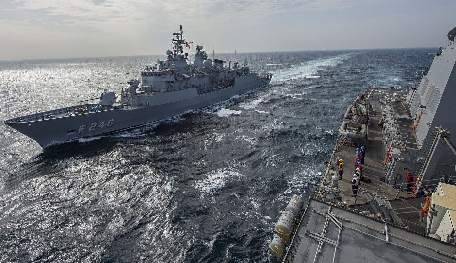Мисията на НАТО в Егейско море действа вече втора седмица