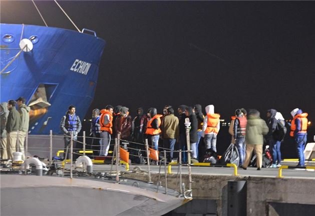 Връщането на мигранти от Гърция в Турция започна без инциденти