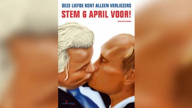Плакат, изобразяващ холандския популист Герт Вилдерс и руския президент Путин в страстна целувка.