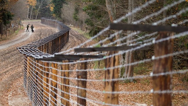 Латвия строи ограда по границата с Русия