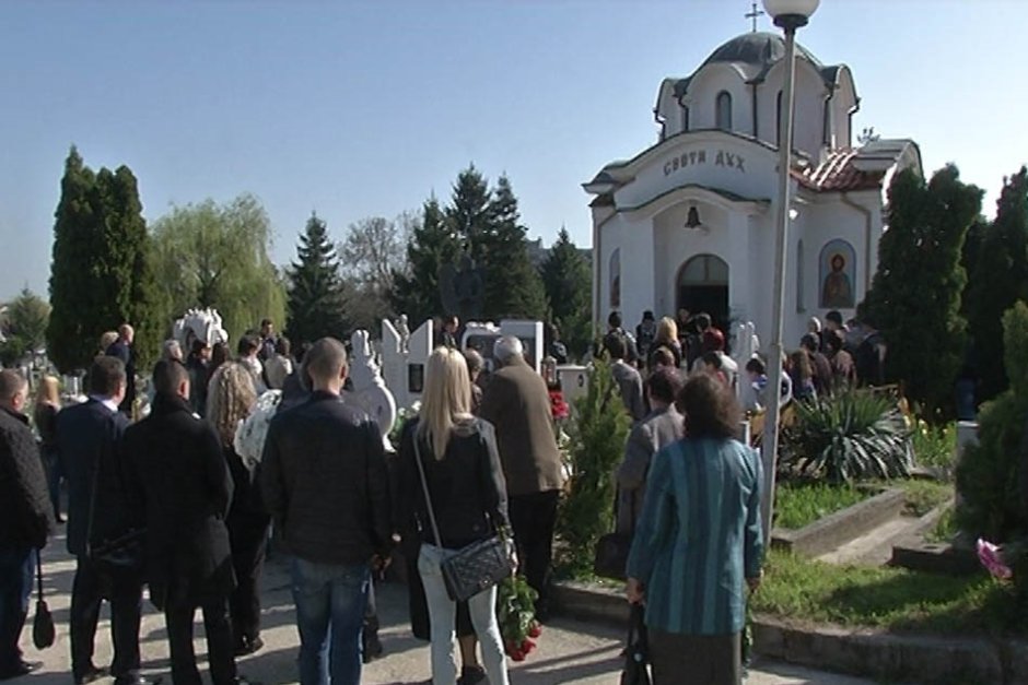 Паметта на децата, загинали при катастрофата в Лим, беше почетена с литургия