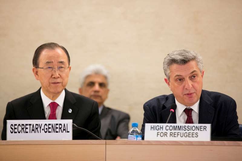 Генералният секретар на ООН Бан Ки-мун и върховният комисар на ООН за бежанците Филипо Гранди по време на днешната конференция в Женева