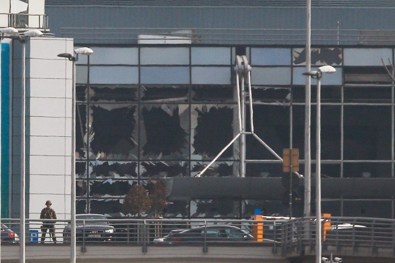 Чака се политическото решение за частично отваряне на летище Завентем
