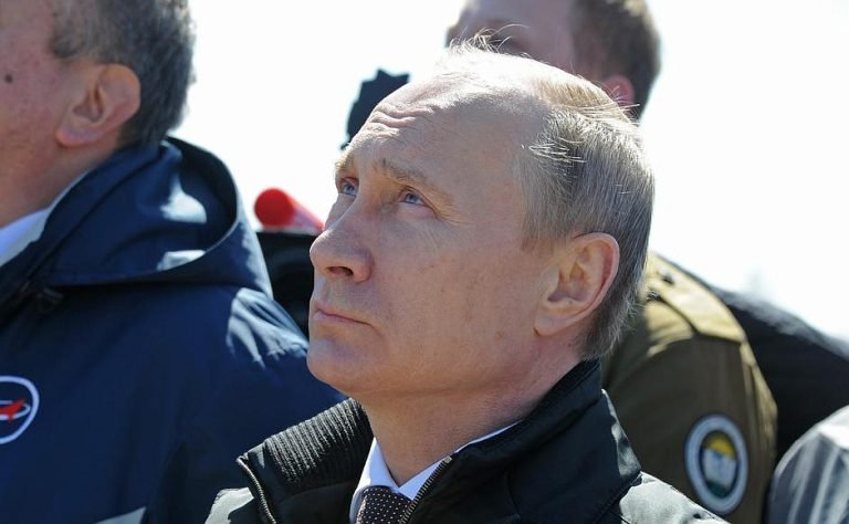 Путин наблюдава неуспешния първи опит за изстрелване на ракета от Восточний 