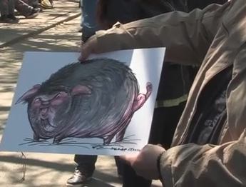 Нова тв връща карикатуриста Ч. Николов на фона на протести срещу "свинщината"