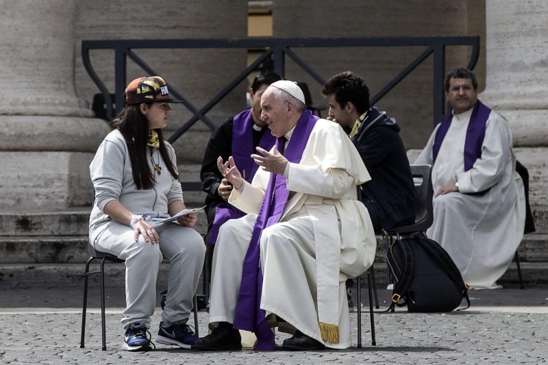 Папата към младежите: Щастието не е приложение, което може да свалиш