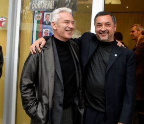 Волен Сидеров и Валери Симеонов бяха близки съратници и приятели.