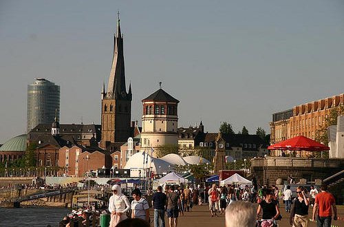 Изглед от центъра на Дюселдорф