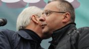 Местан и Станишев изясняват задочно кой как е свалил кабинета "Борисов 1"