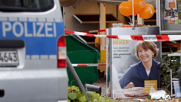 Нападателят на кандидат-кметицата на Кьолн е искал да убие Меркел