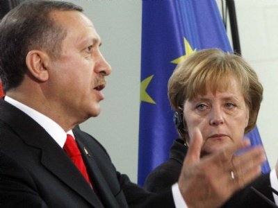Ердоган критикува Меркел заради резолюцията на Бундестага за арменския геноцид
