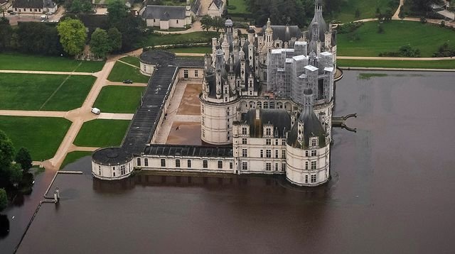 Нивото на Сена в Париж падна под 6 м и продължава да се снижава