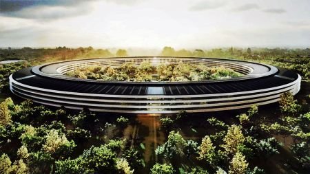 Дрон разкрива как ще изглежда новият изследователски кампус на "Епъл"