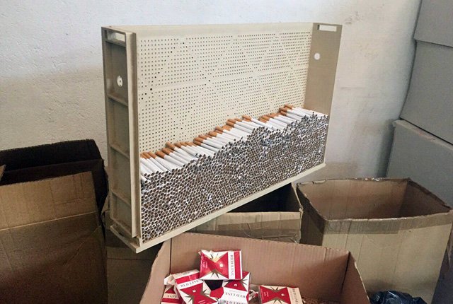 Две от разбитите фабрики за нелегални цигари в Испания – с изцяло българско оборудване