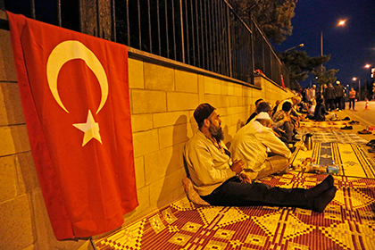 Рейтингът на Турция намален след опита за преврат