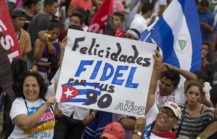 Всенародни празненства в Куба за 90-годишнината на Фидел Кастро