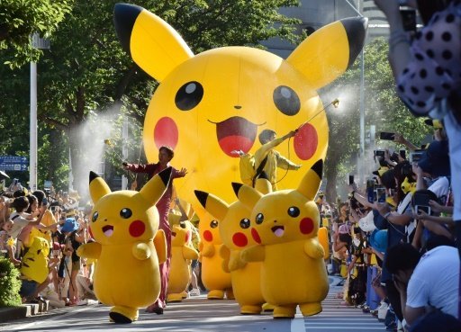 Стотици фенове на "Pokemon Go" се събраха на годишния парад на Пикачу в Япония