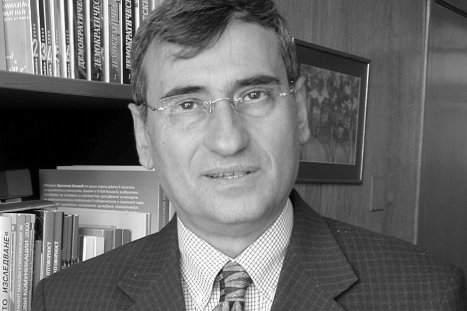 Почина основателят на НБУ проф. Богдан Богданов